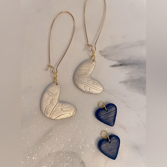 Blue and white grey earring clay handmade womens two pairs of charms hearts - Picture 3 of 5